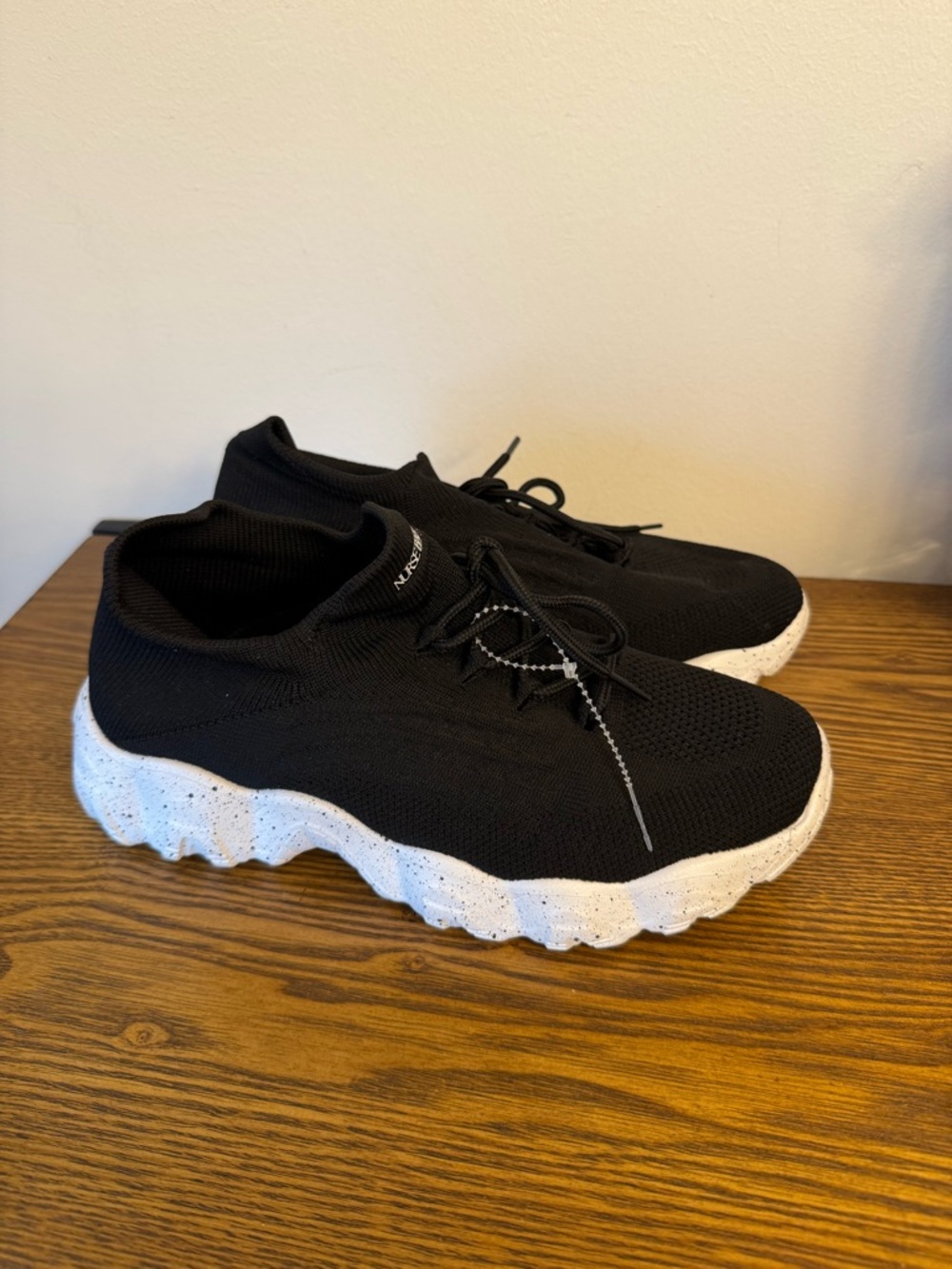 Nurse Babes Ortho Pro 2.0 Black Speckled Knit Walking Sneakers - Sz 7 - Picture 4 of 9